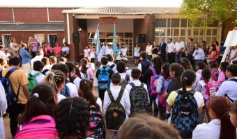 8600  ALUMNOS COMENZARON LAS CLASES EN VILLA GESELL